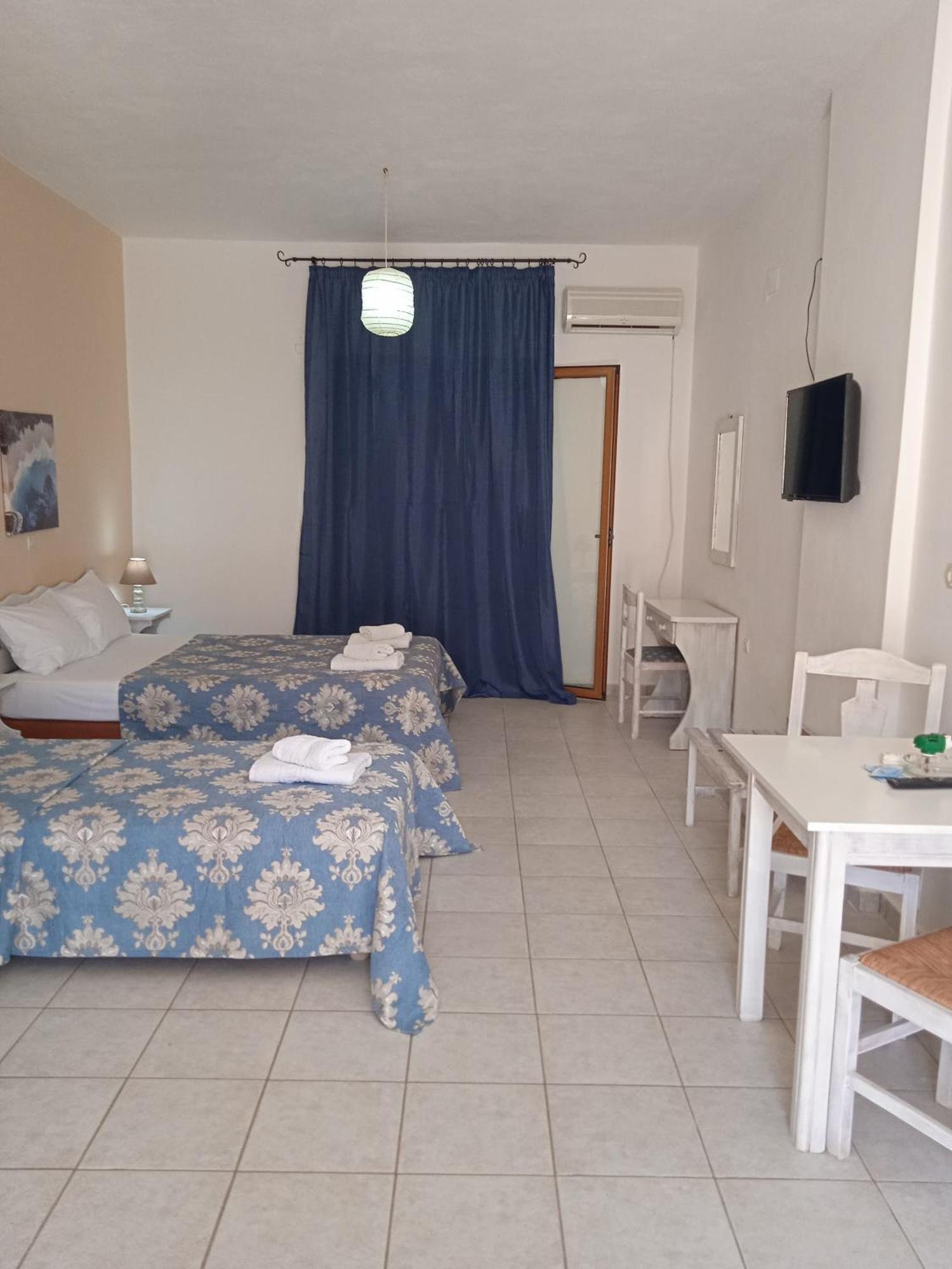 Skoutari Beach Hotel Room photo